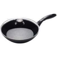    Swiss Diamond 6-526-I Skillet with Lid