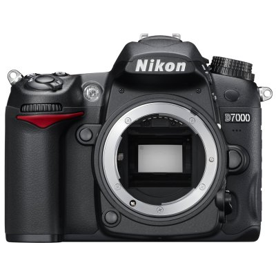 Nikon D7000 body   CMOS 16.2MPix, 4928 x 3264, LCD 3", SD/SDHC