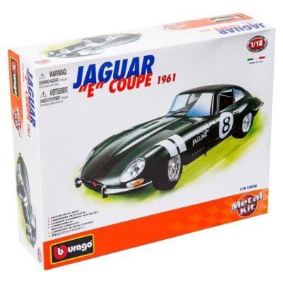   JAGUAR "E" COUPE (1961) .    Bburago 1:18