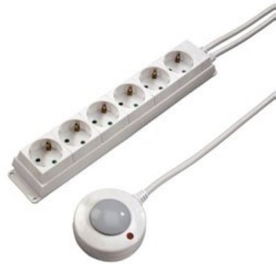  Xavax 6-Way Power Strip with foot switch 6  1.5  White (111946)