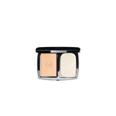   Chanel   Vitalumiere Aqua 40 (Beige)