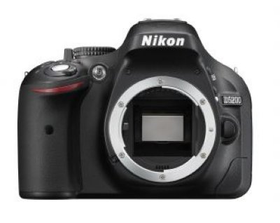   Nikon D5200 Body