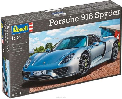 Revell    Porsche 918 Spyder