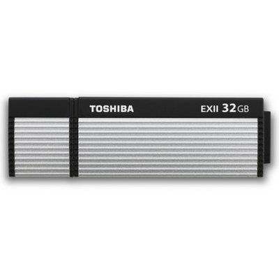 - 32  Toshiba Osumi ( THNV32OSUSIL(8 ) USB 3.0 