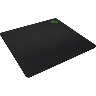    RAZER Gigantus (RZ02-01830200-R3M1)